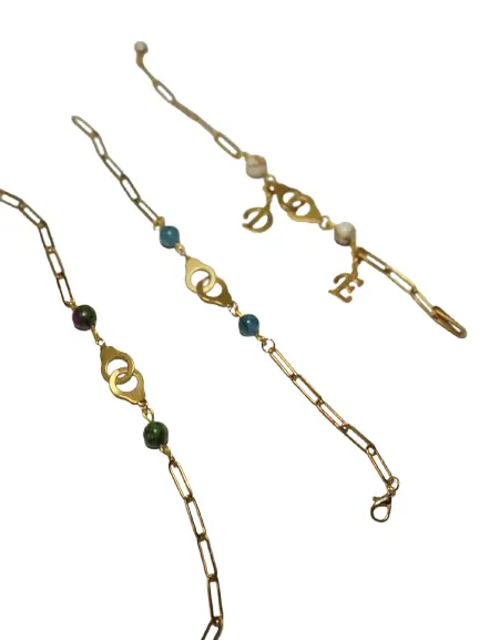 bracelet acier  couleur or +perles+cadenas